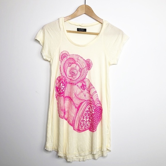 𝅺Lauren Moshi cream graphic T-shirt with pink graphic bear on front - Picture 10 of 10